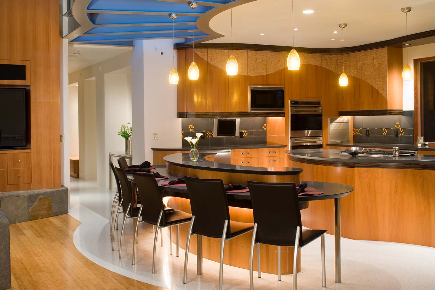 Luxury Custom Kitchen Cabinets