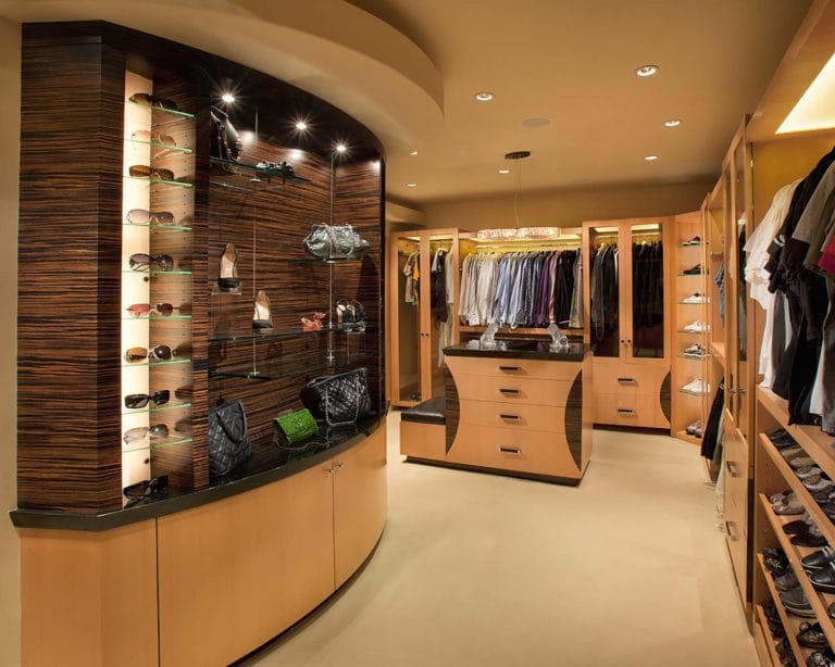 Custom Walk In Closets