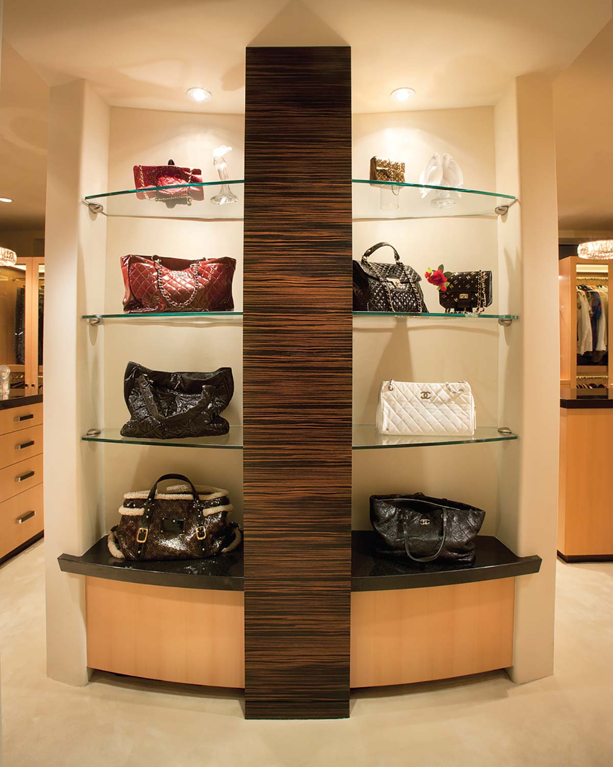 Custom Walk In Closets