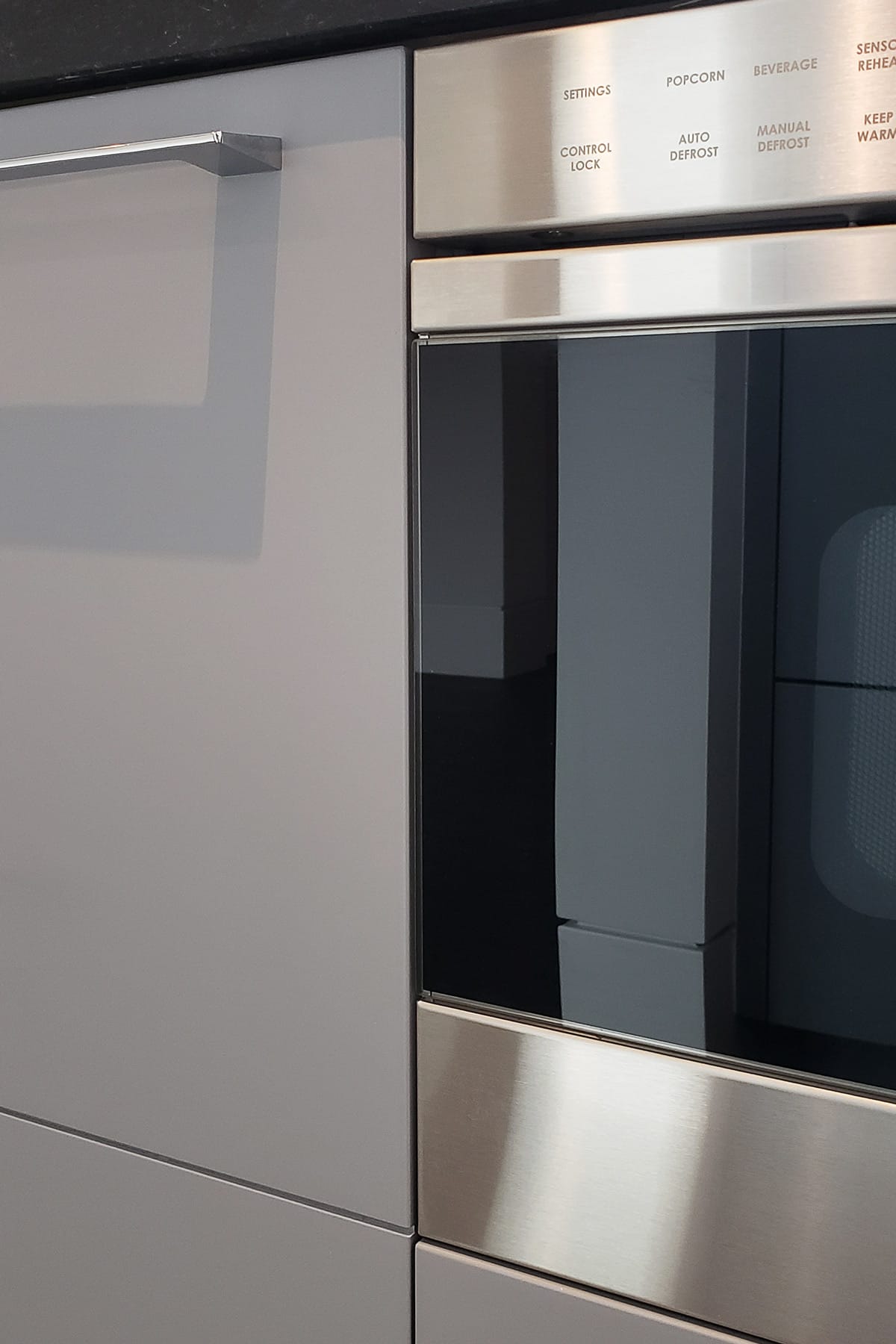 Custom Kitchen Cabinets